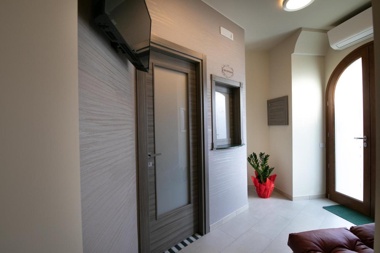 Hotel La Madonnina Nicosia Exterior foto
